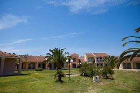 Ostrov Korfu a hotel Aquis Capo di Corfu v zahradě