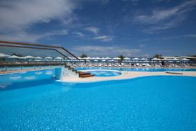 Ostrov Korfu a hotel Aquis Capo di Corfu s bazénem