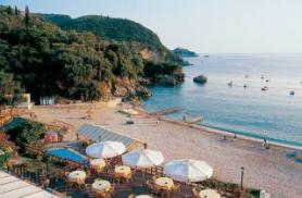 Ostrov Korfu a hotel Liapades Beach s pláží