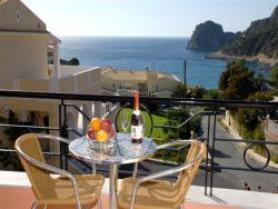 Ostrov Korfu a hotel Philoxenia s terasou
