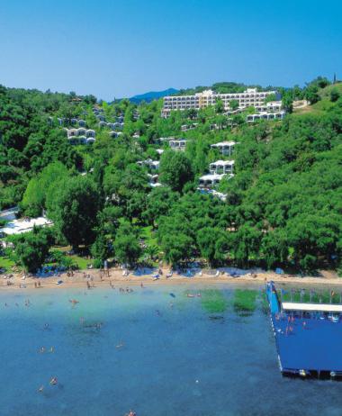 Ostrov Korfu s hotelem Grecotel Daphnila Bay
