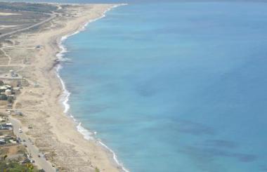 Korfu a pláž nedaleko vesničky Agios Ioannis